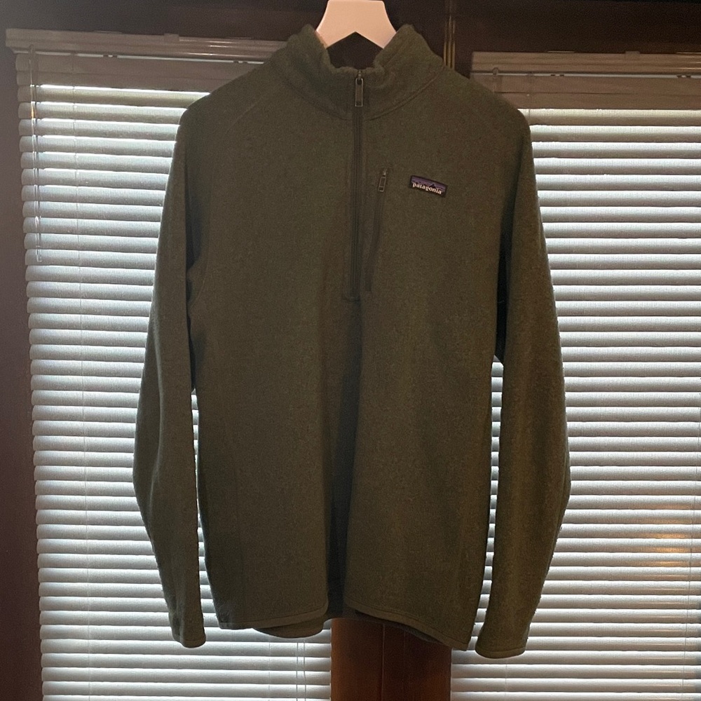 Patagonia Men's Olive Green Half-Zip Fleece Pullover